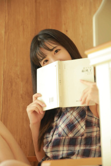 打屁股女子调教学院